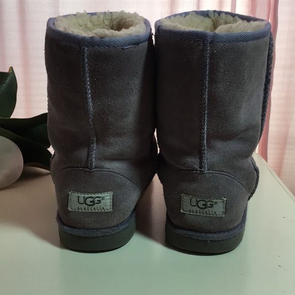 UGG Boots size 5 - Picture 2 of 5